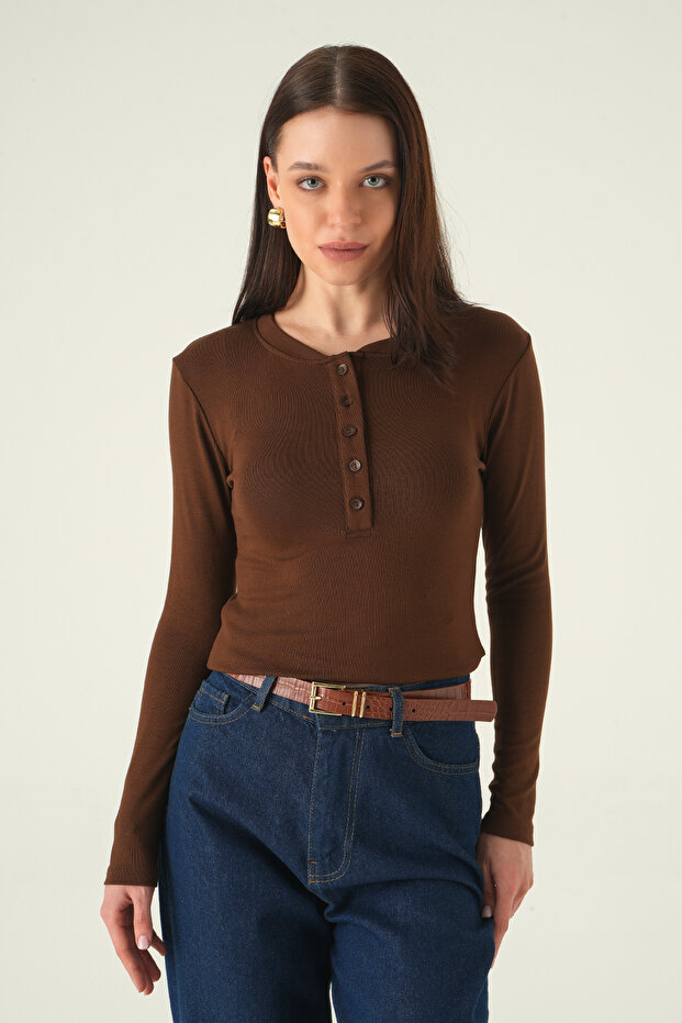 8276A بادي بني اللون مع أزرار أمامية - 1