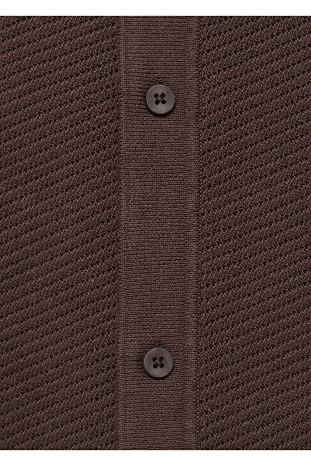 Gestricktes Hemd mit Formgebung - 5