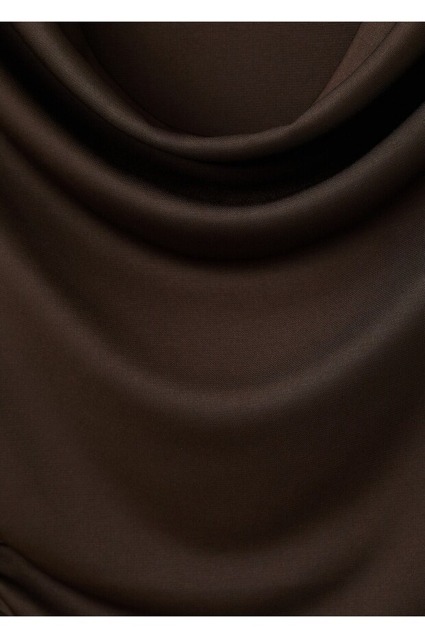 Drape yaka slim fit tişört - 8