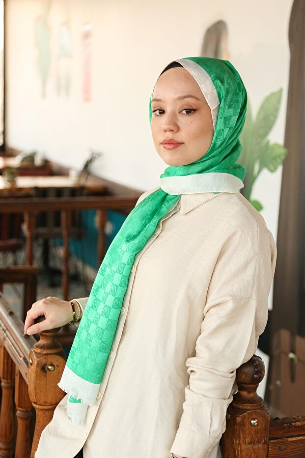 Checkerboard Patterned Monogram Shawl Monov05-06 - 2