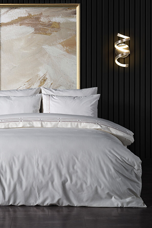 Zelda Embroidered Duvet Cover Set Double - Beige