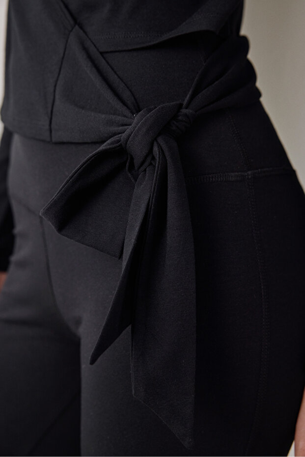 Siyah Wrap Bağlamalı Üst - 5