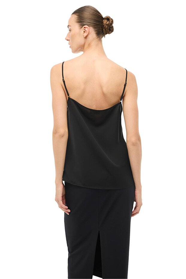 Siyah V-Yaka Askılı Bluz - 4