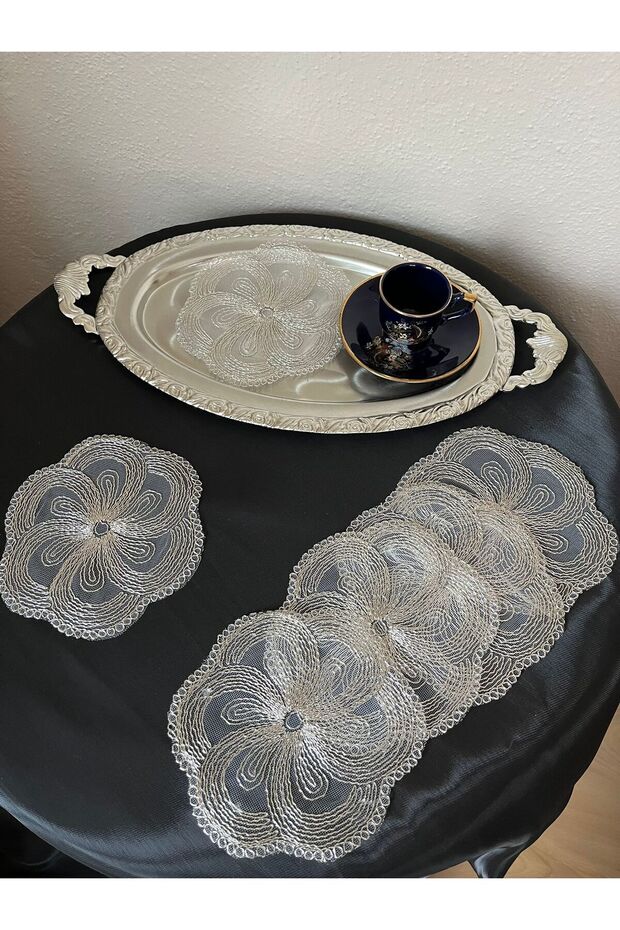 Set of 6 Stylish Coffee Side Presentation Guipure Tulle Napkins