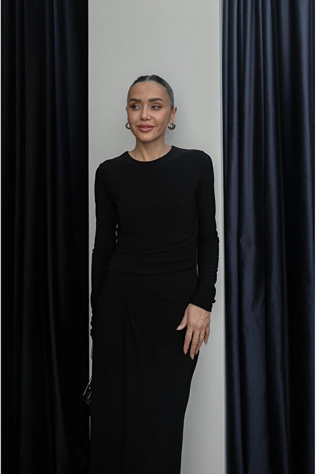 Siyah Ön Drape Detaylı Yırtmaçlı Elbise - 5