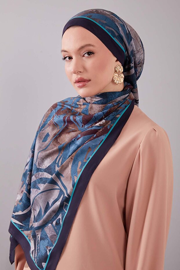 Navy Blue Geometric Pattern Moos Chrep Shawl