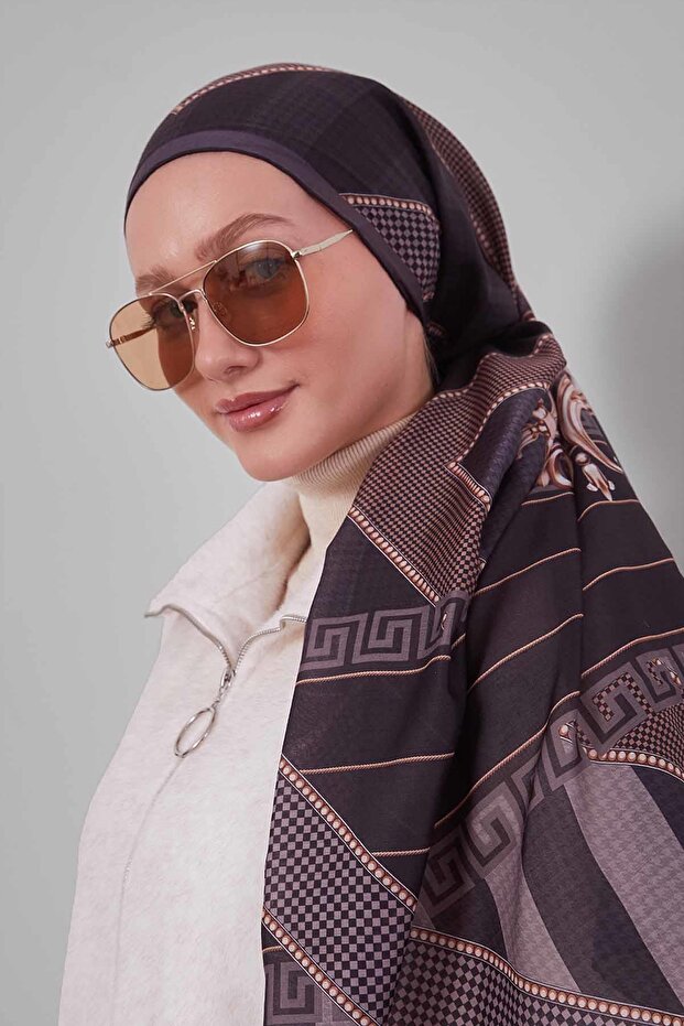 وشاح من الحرير والقطن بنمط الخرز الأسود