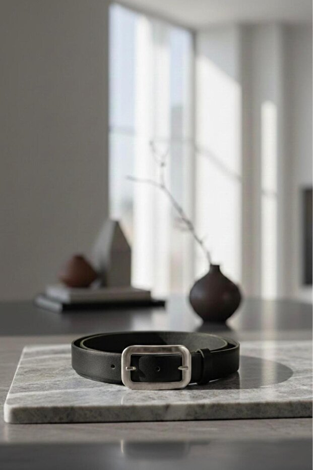 Women's Classic Leather Belt with Silver Rectangular Buckle
