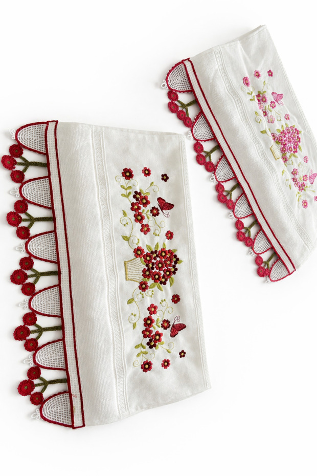 İki adet dantelli havlu - 1