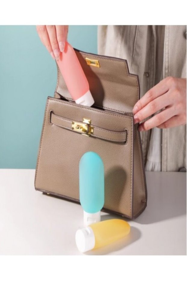 3 Pieces of Travel Type Refillable Cream Shampoo Box in a Suitcase and Bag