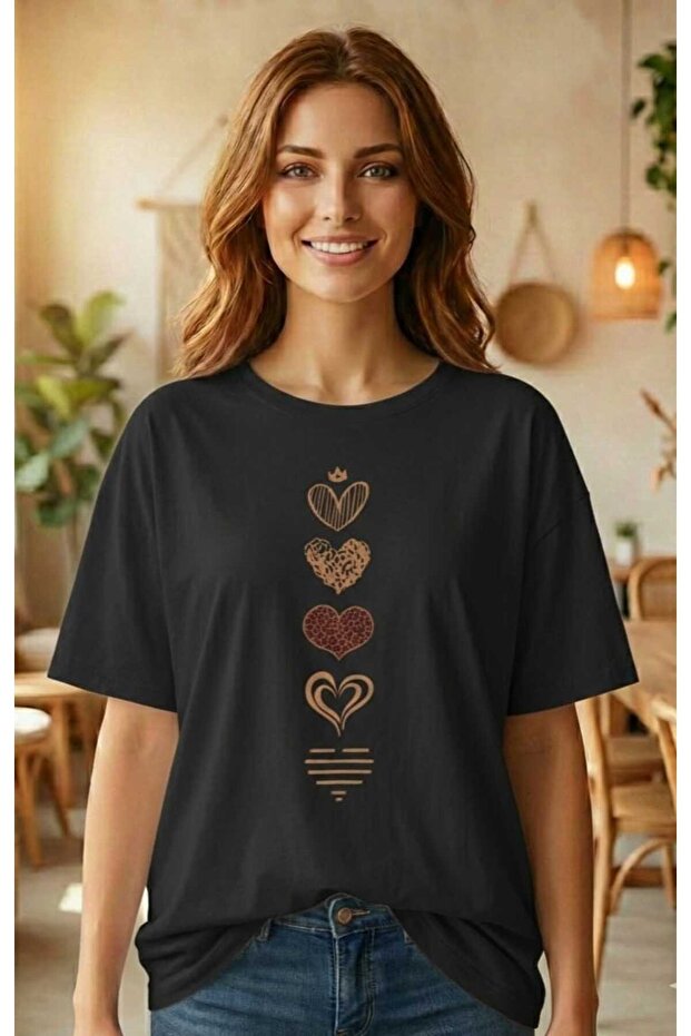 Women's Heart Patterned Black T-Shirt - Crew Neck T-Shirt