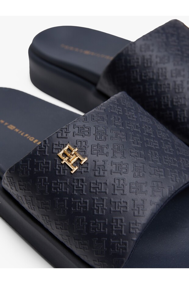 PLATFORM MONOGRAM POOLSLIDE - 5