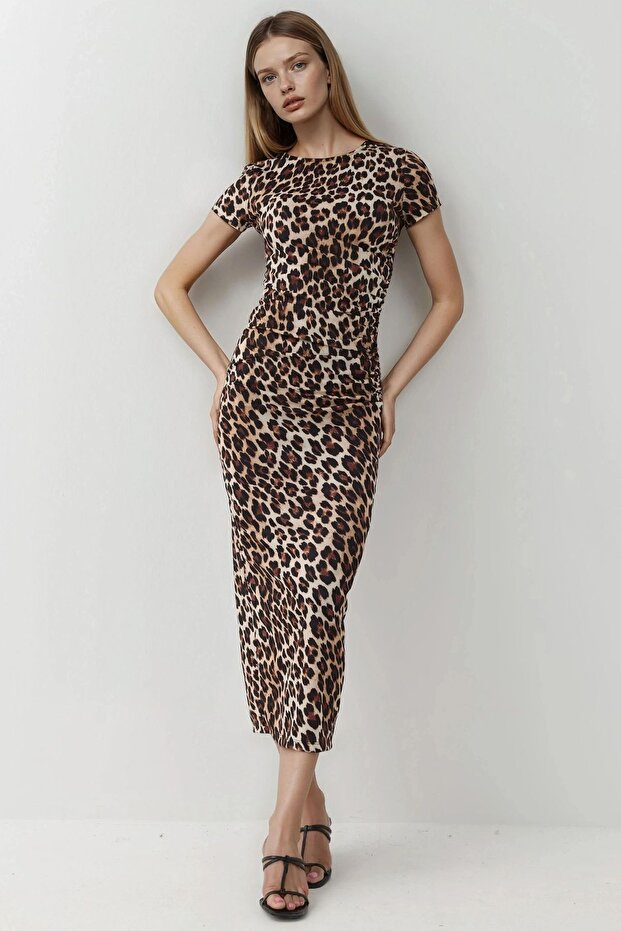 فستان ماكسي بتفاصيل فتحة مزخرفة - 2