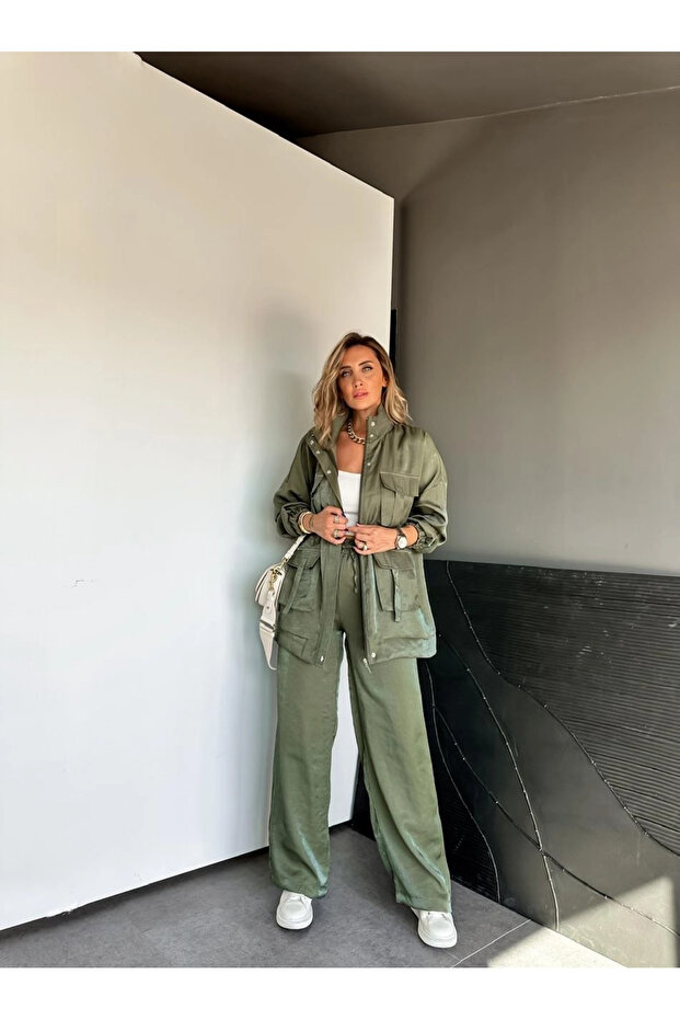 Safari Pocket Bright Suit
