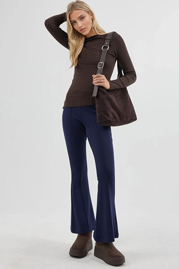 Modal Dokulu İspanyol Paça Pantolon - 4