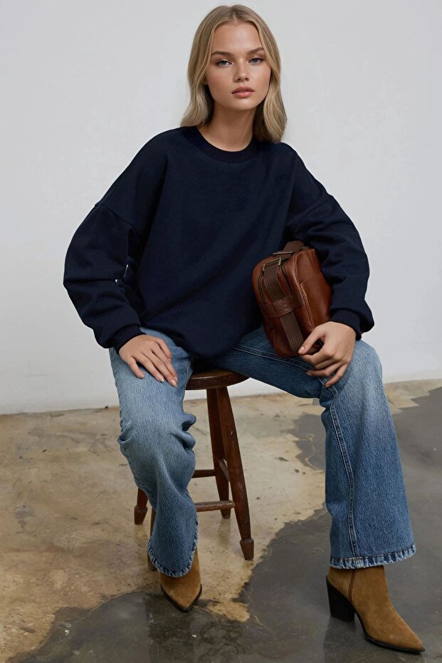 Oversize Bisiklet Yaka Basic Sweatshirt - 1