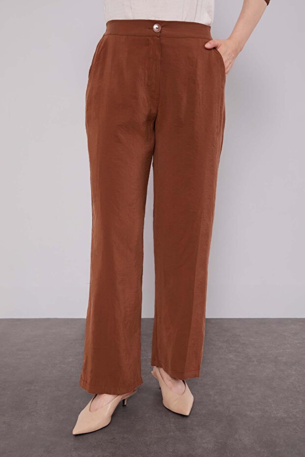 طقم مكون من قطعتين بطبعة شبكية باللون البني - 5