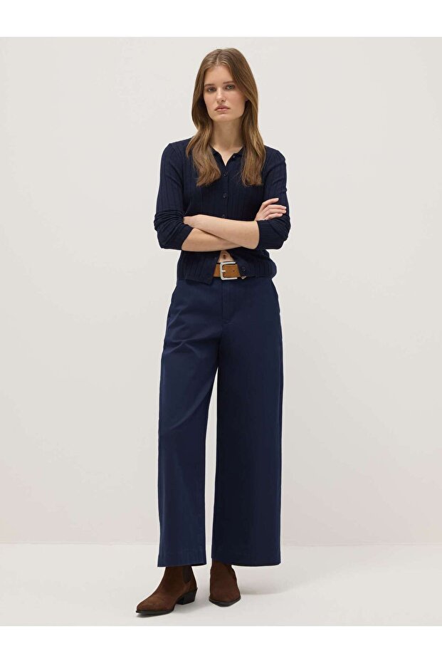 Stretch cotton regular fit chino trousers