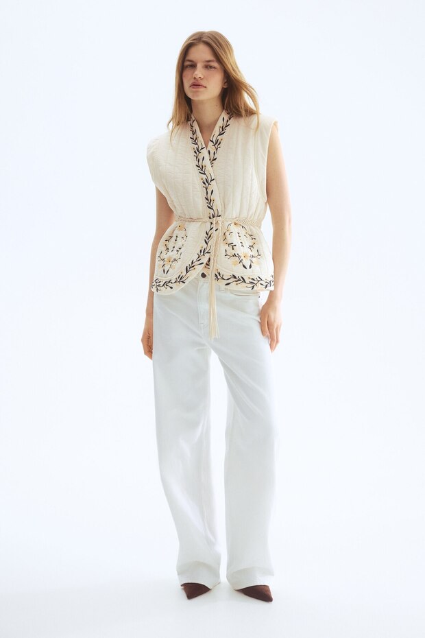 İşlemeli Yelek - 2