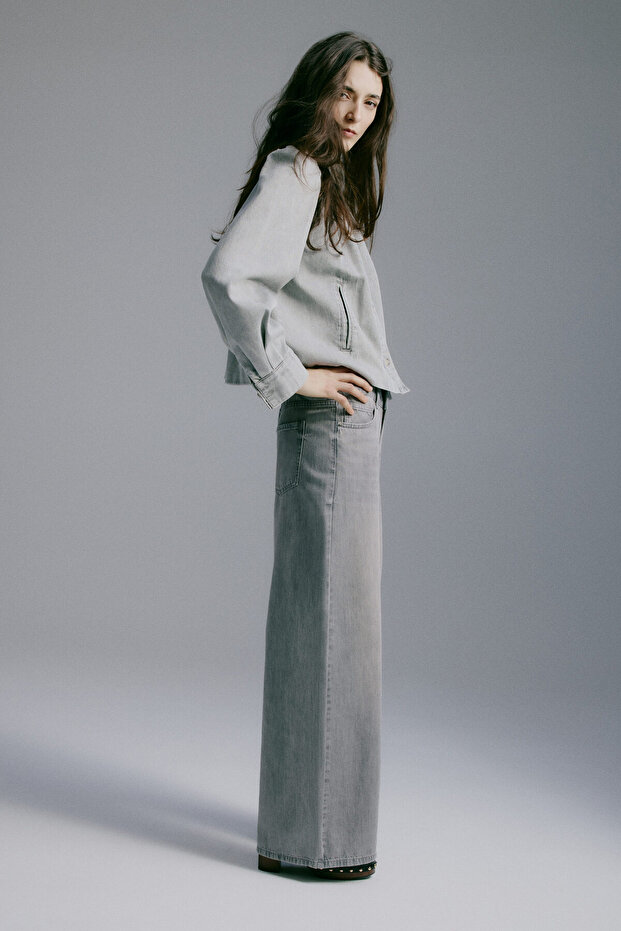 Wide Regular Waist Jeans - 1