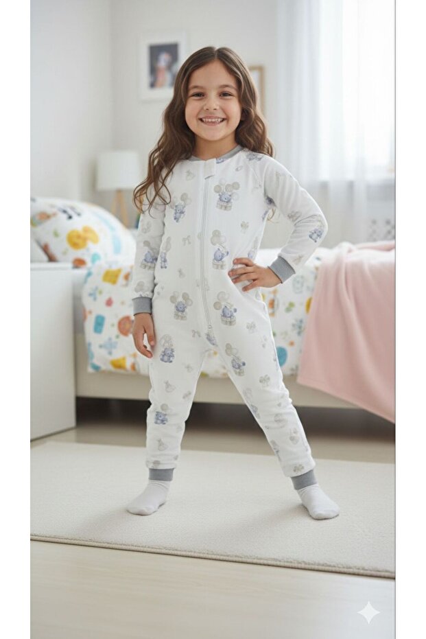 Teddy Bear and Balloon Patterned Certified Fabric Flannel Children's 1 Tog Sleeping Bag for Ages 7-16