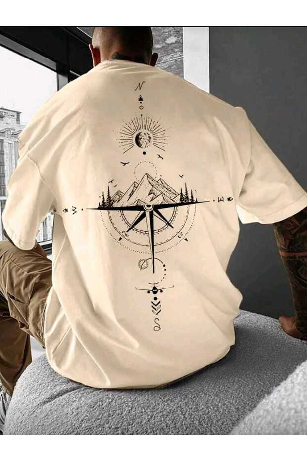 Direction of the Universe Printed T-Shirt – Oversize Minimal and Stylish Design