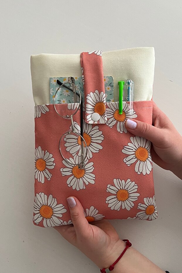 Daisy Patterned Linen Book Cover with Pockets, Gift for Book Lovers