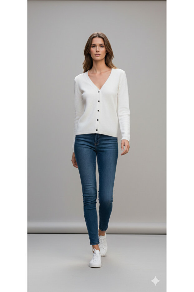 Yedi Düğmeli Hırka - 2