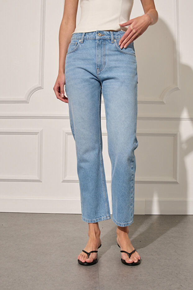 Straight Fit Jean - 2