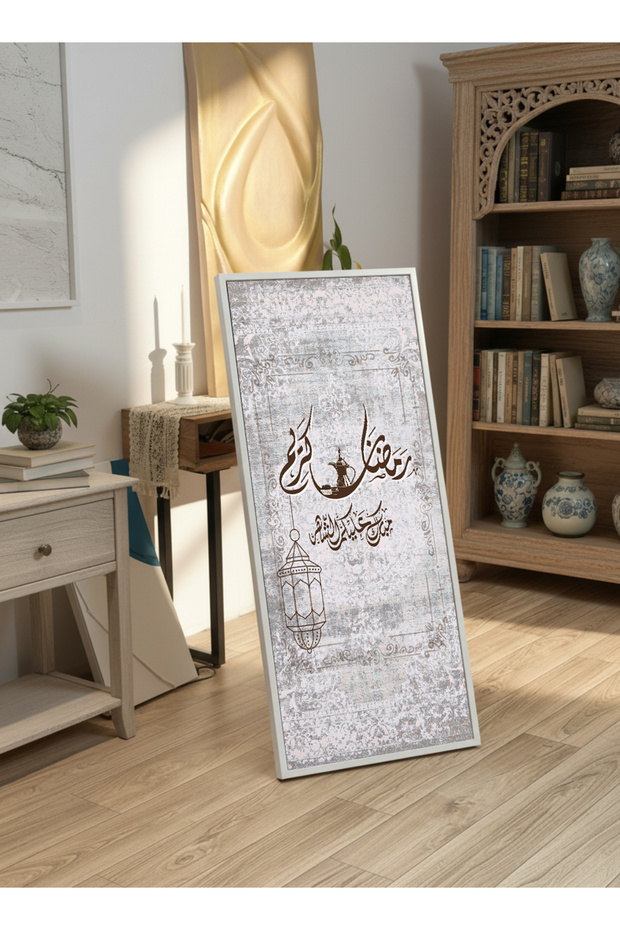 لوحة جدارية قماشية على إطار خشبي بإطار أبيض عائم وحامل خلفي، تحمل تصميم رمضان كريم.