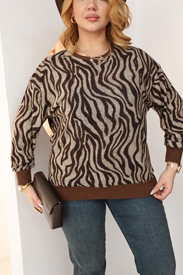 سترة ناعمة منقوشة بمقاس كبير - 6