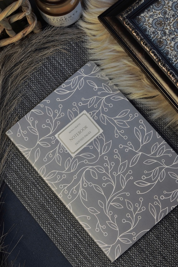 دفتر ملاحظات مخيط يدويًا من NATURAL PASTEL Arduvaz / منقط / مقاس A5