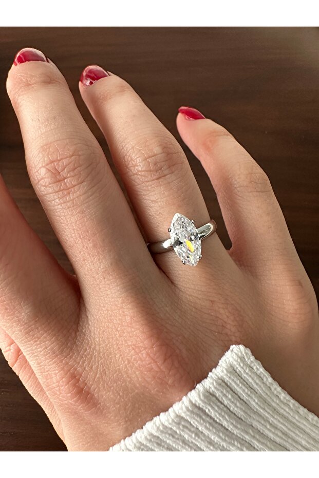 خاتم سوليتير بيضاوي الشكل فضي اللون - 4