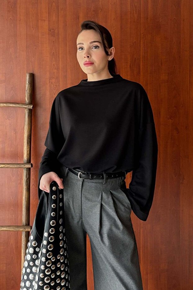 Siyah Dik Yaka Bluz - 4