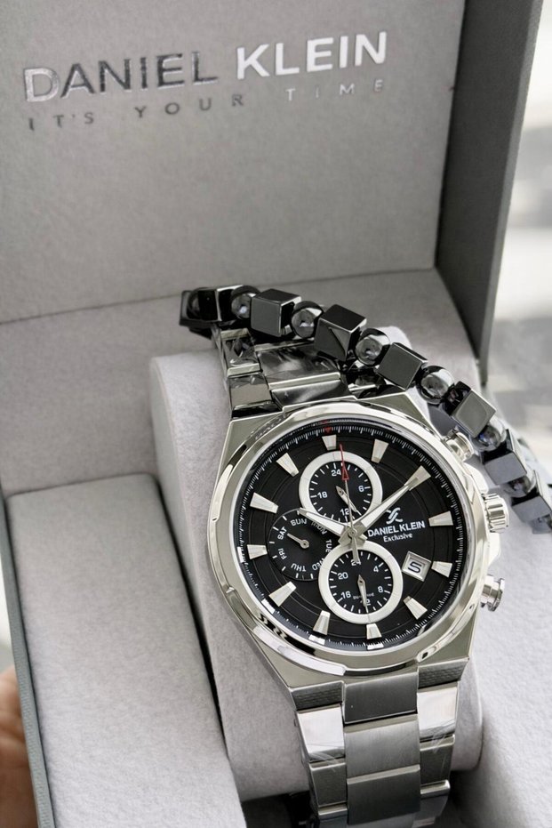 Men's Wristwatch 30 Meters Water Resistant Steel Band + Bracelet Gifted Vs.Blkt.0813