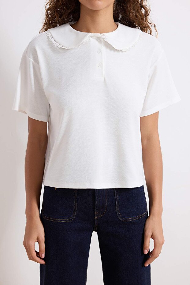 Ekru Regular/Normal Kalıp Polo Yaka Dantel Detaylı Pamuk Ribana Örme Bluz TWOSS26BZ00202 - 5