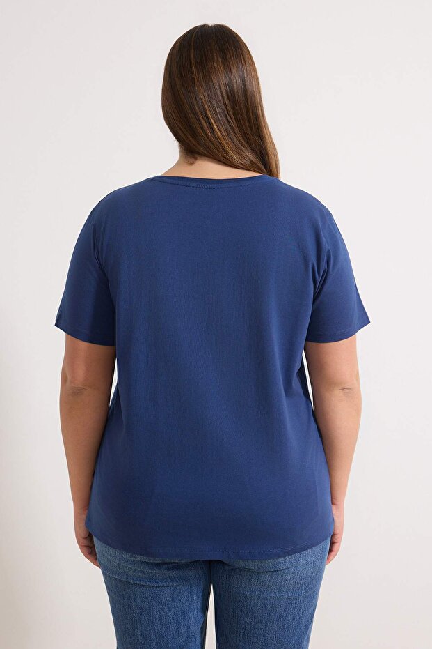 Indigo Relaxed Çiçek Nakış Detaylı %100 Pamuk Örme Büyük Beden T-shirt TBBSS24BF00029 - 4