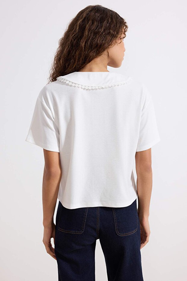 Ekru Regular/Normal Kalıp Polo Yaka Dantel Detaylı Pamuk Ribana Örme Bluz TWOSS26BZ00202 - 6