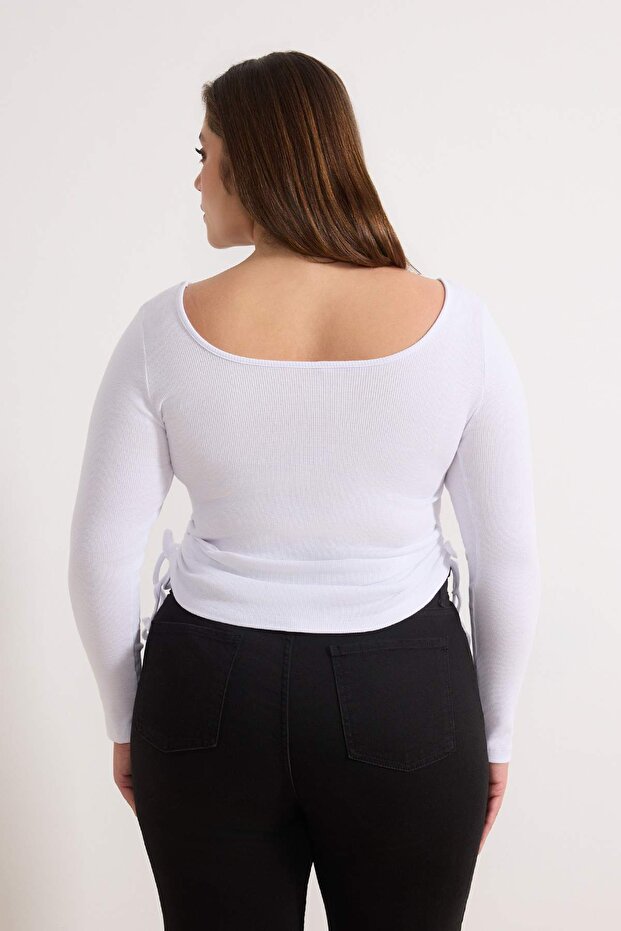 Siyah-Beyaz 2'li Paket Yanları Büzgülü Büyük Beden Bluz TBBAW26AF00105 - 7