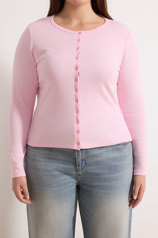 Pembe Düğme Detaylı Crop/Kısa Ribana Örme Büyük Beden Bluz TBBSS26AF00010 - 3