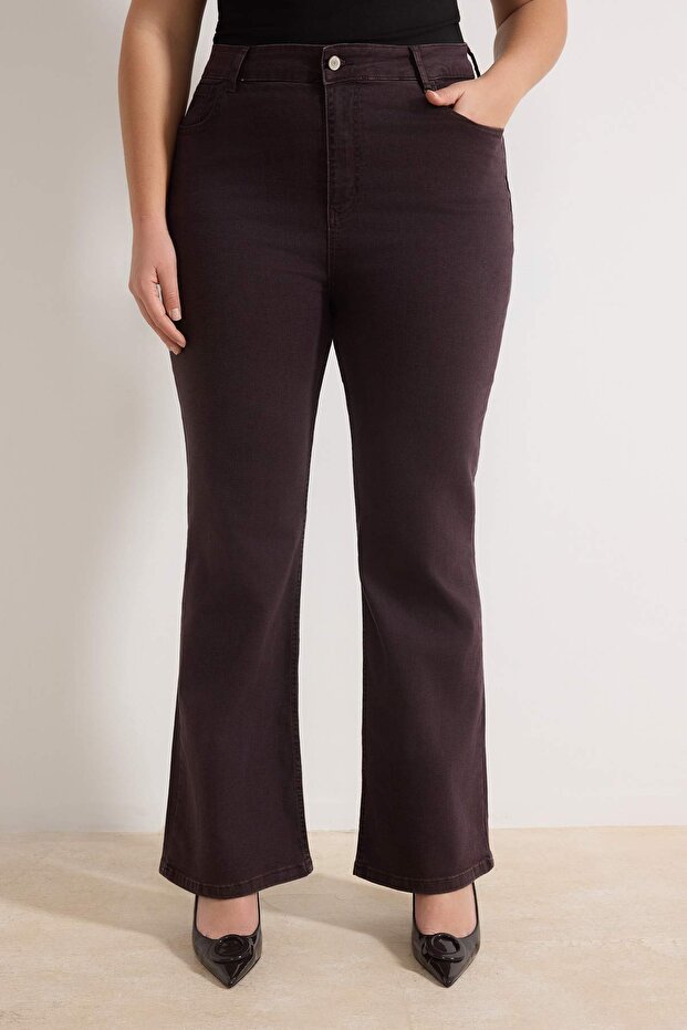Bordo Yüksek Bel Esnek Kumaş İspanyol Paça Flare Fit Büyük Beden Jeans TBBAW23JE00001 - 3