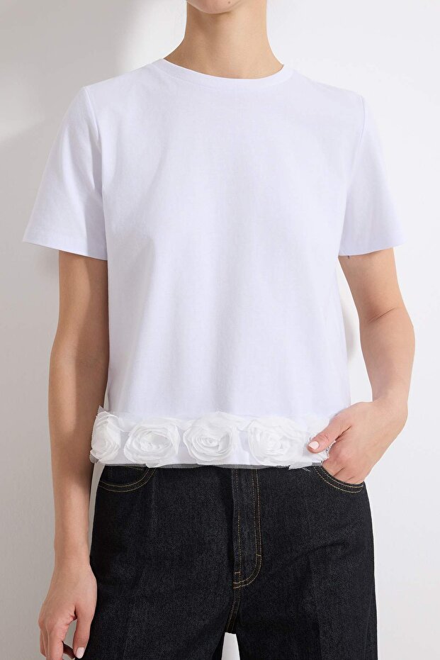 Ekru Regular/Normal Kalıp Kısa Kollu Aksesuar Detaylı Tok %100 Pamuk Örme T-shirt TWOSS26TS00054 - 4