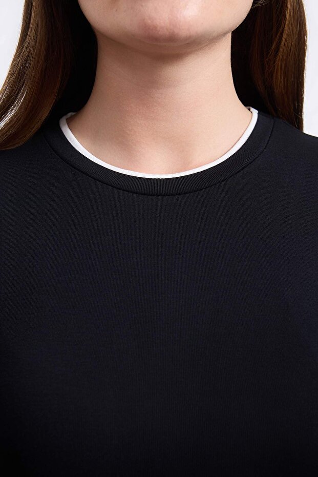 Wardrobe Essentials Siyah Yakası Biye Detaylı Yumuşak Tuşeli Örme Büyük Beden Bluz TBBSS26AF00025 - 4