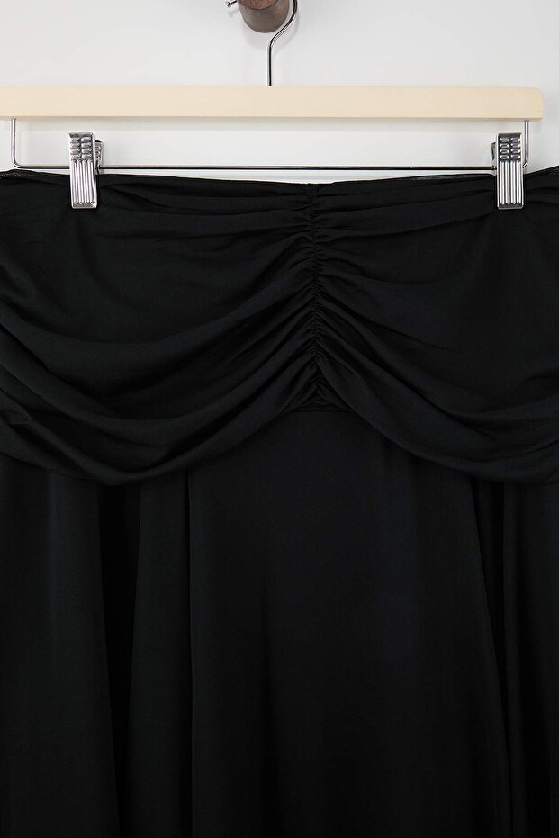 Siyah Maxi Büzgü/Drape Detaylı Boho/Boho Chic Basklılı Tül Esnek Örme Etek TBBAW26AZ00059 - 4