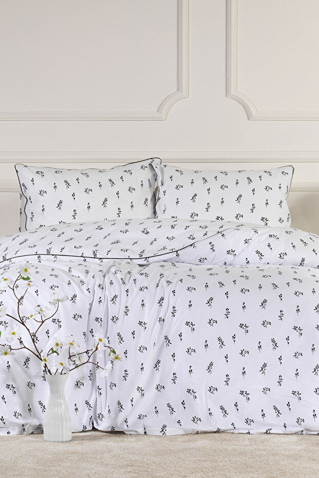 Nadia Duvet Cover Set Single Fitted Sheet 100% Cotton Piped (160X220 cm) Black