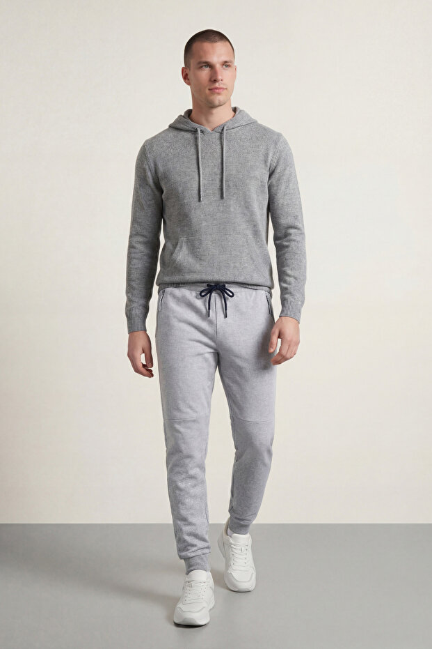 Men's Gray Standard Fit Regular Cut Pocket Zippered Elastic Leg Jogger Sweatpants