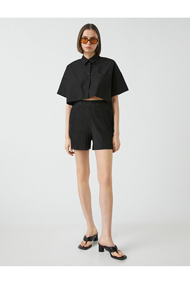 Short Shorts with Elastic Waist