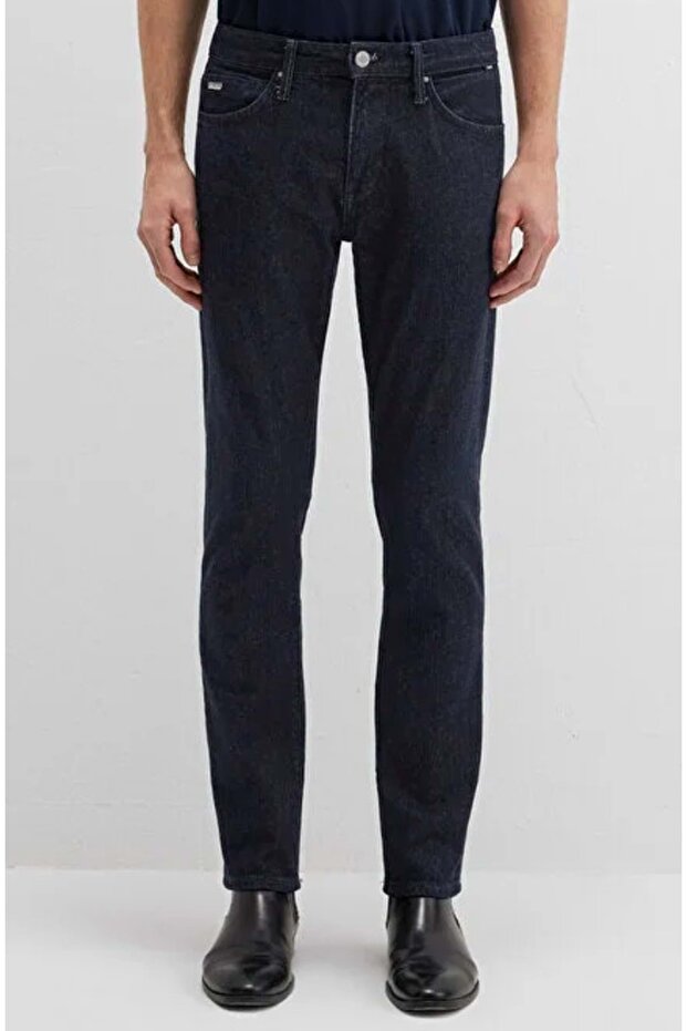 M0042290 Jake Classic Denim Dark Jean Pants Men's Jeans Dark Blue
