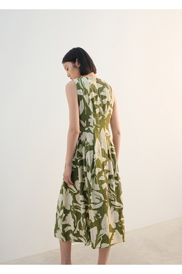 Çiçek desenli evaze elbise - 4