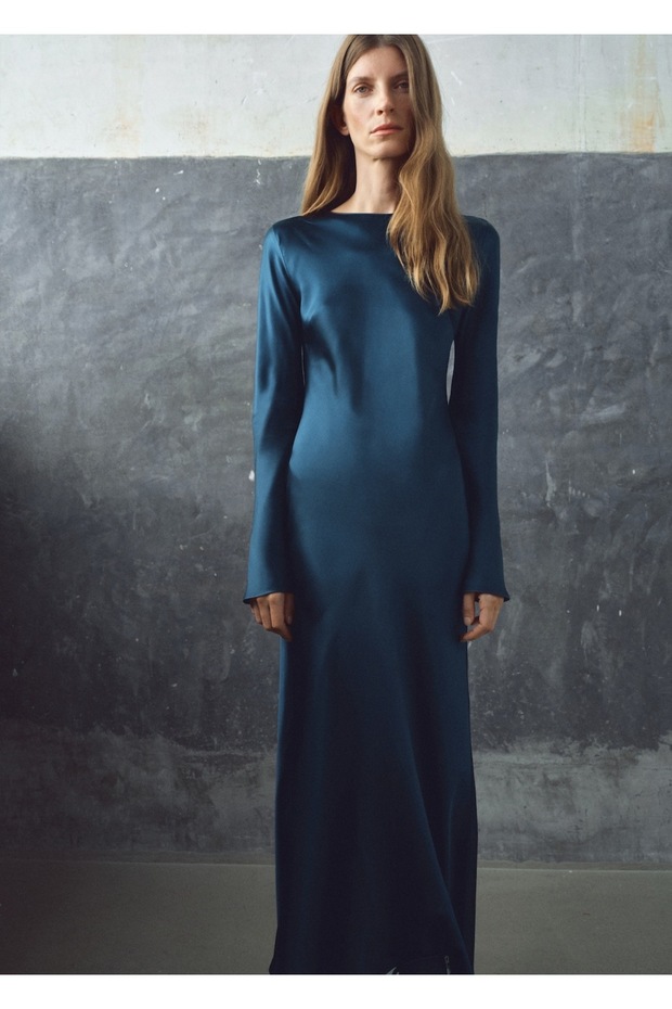 Uzun saten elbise - 1